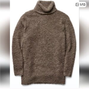 EUC Wilfred Bouche Sweater mohair and wool
Perfect for fall